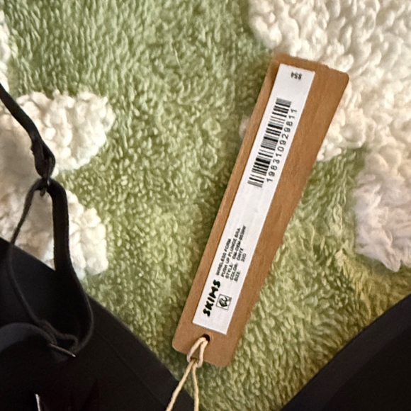 NWT 32D Skims wireless form push up plunge bra, onyx - Picture 5 of 7